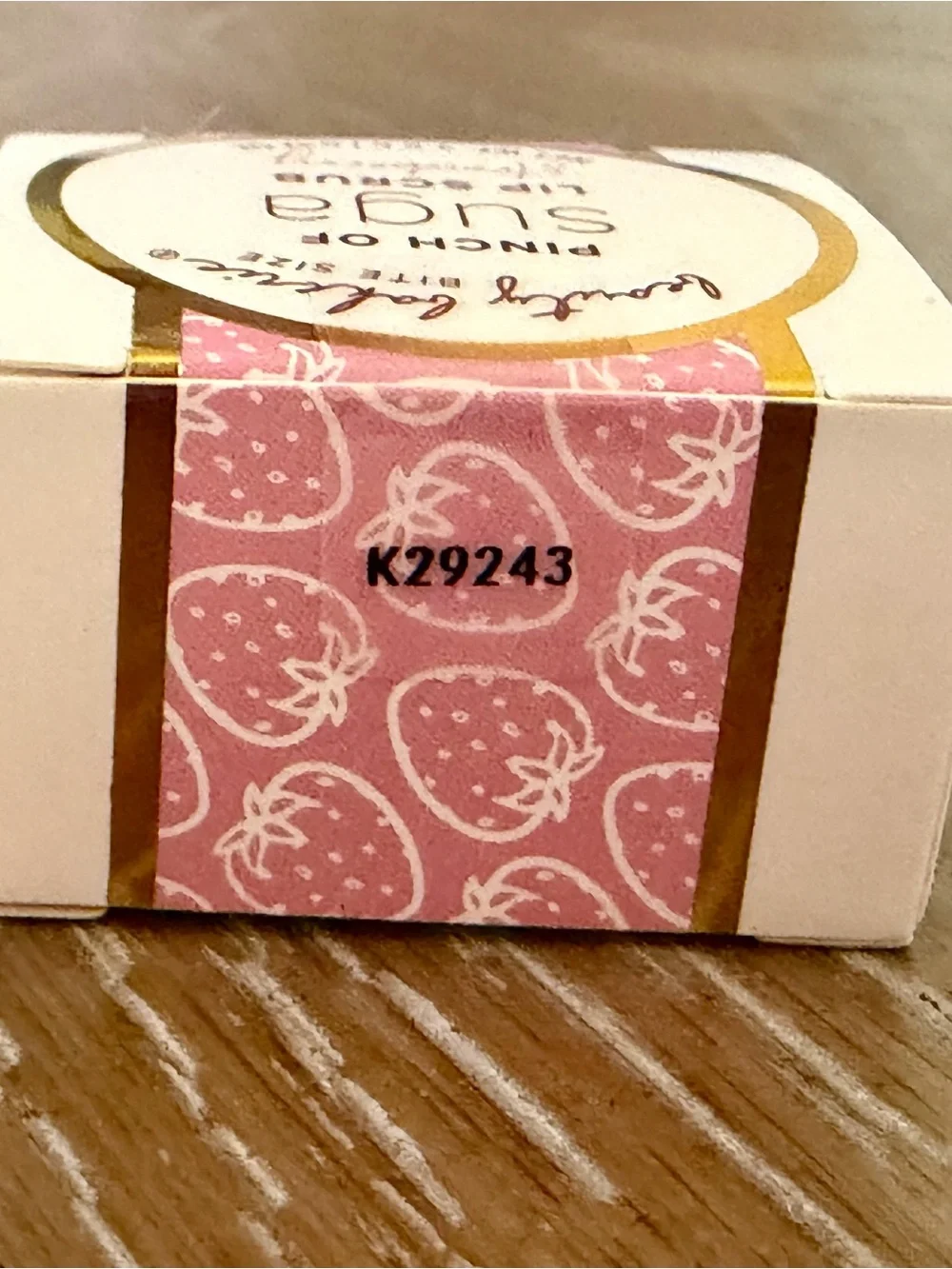 Beauty Bakerie Pinch of Suga Lip Scrub - Strawberry Pink with Gold Accents